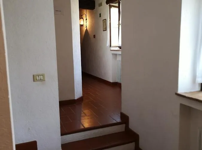 Agriturismo Casa Shangri-la Κατάλυμα σε φάρμα *